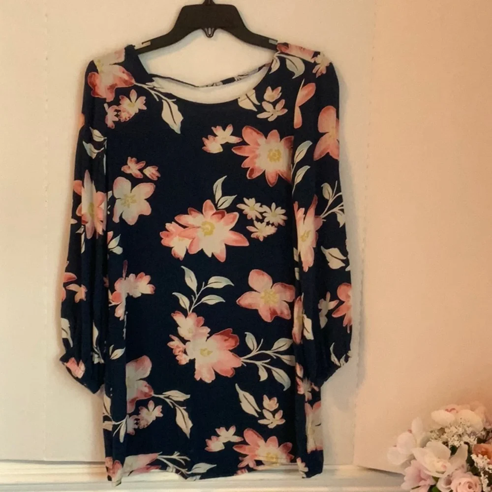 Billabong mini dress🔥🔥 - Picture 1 of 3